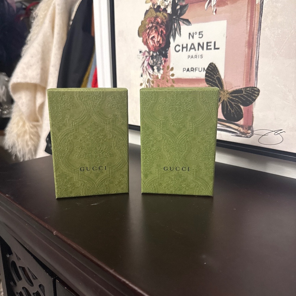 Two green mini boxes